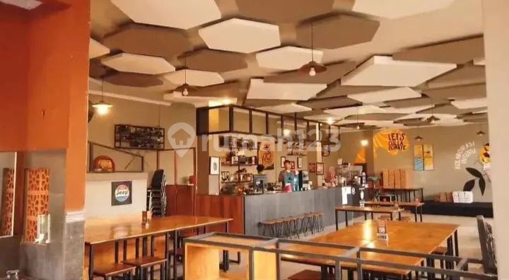 Ex Cafe Resto+Venue Homestay Terbaik Kota mojokerjo Jatim.PULUNG BU!!