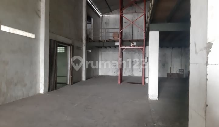 Large Warehouse + Ready-to-Use Office Near Lottemart Jogja. SUPER STRATEGIC!!!