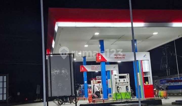 SPBU Di Delanggu Klaten Jateng.STRATEGIS JARANG ADA BU!!!