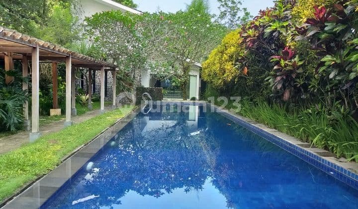 Rumah Mewah Luas SejukAsri+Private Pool Palagan ******** HARGA