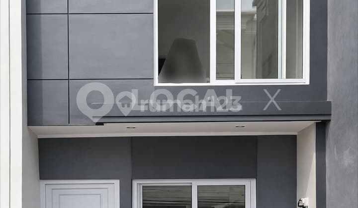 Banyo 2 House, Bcs, Kelapa Gading, North Jakarta