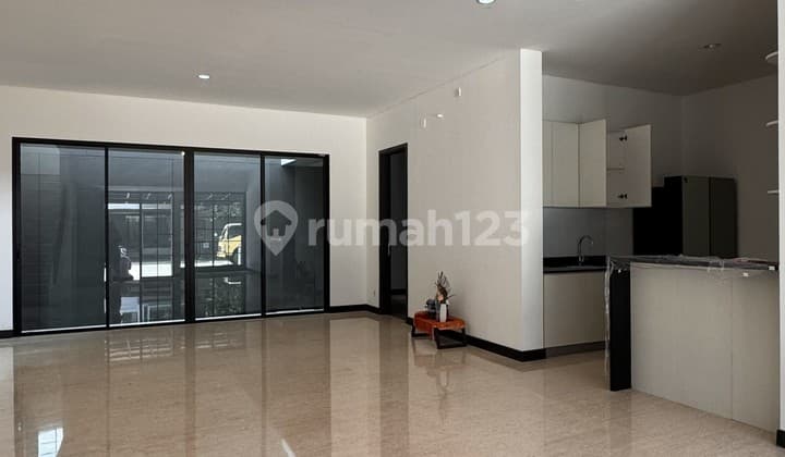 Rumah Brand New 3 Lantai (9X16) di Hiera Welton Bsd City