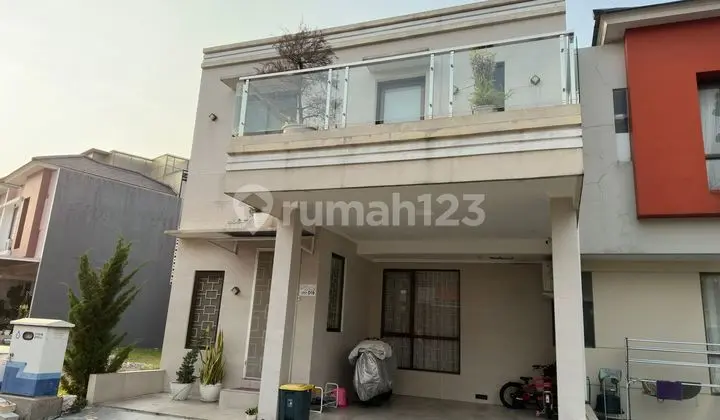 Jual B U Rumah Full Renov 2 Lantai di Cluster Linea, Graha Raya