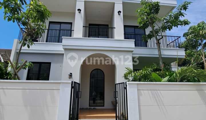 Rumah Hook Brand New Modern Tropical di Kencana Loka BSD