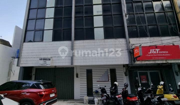 For Sale: Twin-Flagpole Shophouse
