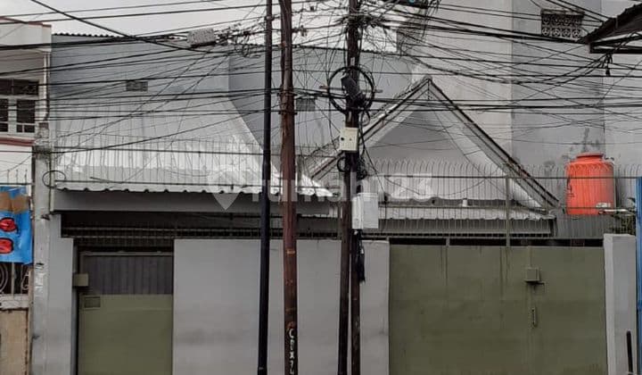 Jual Rumah dekat Halte Glodok uk. 8x12m