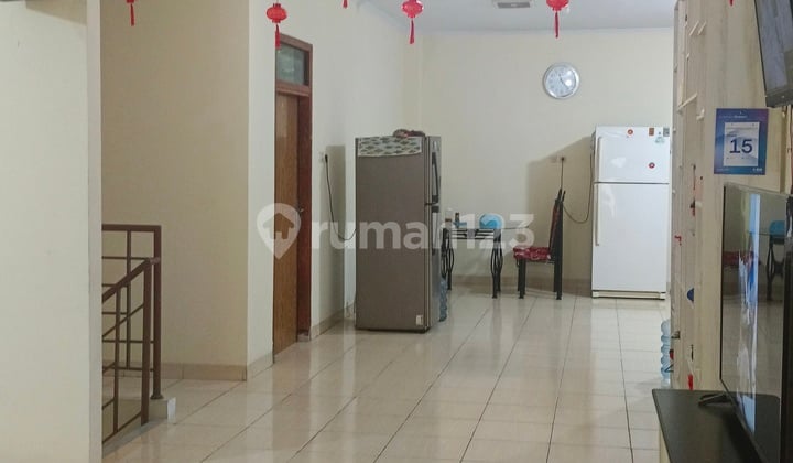 Di Jual Rumah Angke 10X15m -Row Jalan 1 Mobil.