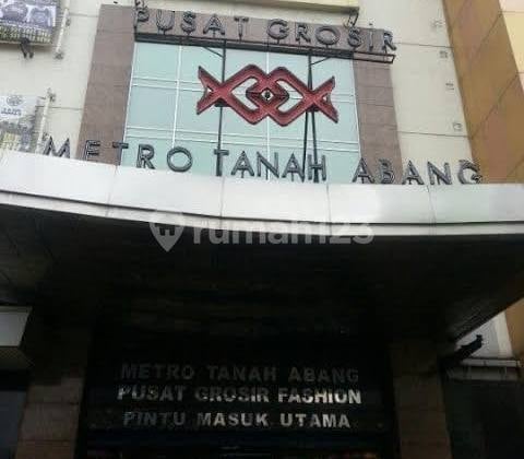Di Sewa Kios Metro Tanah Abang