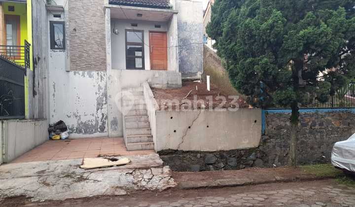 Rumah Dalam Komplek dan Lokasi Strategis @Ujung Berung, Bandung