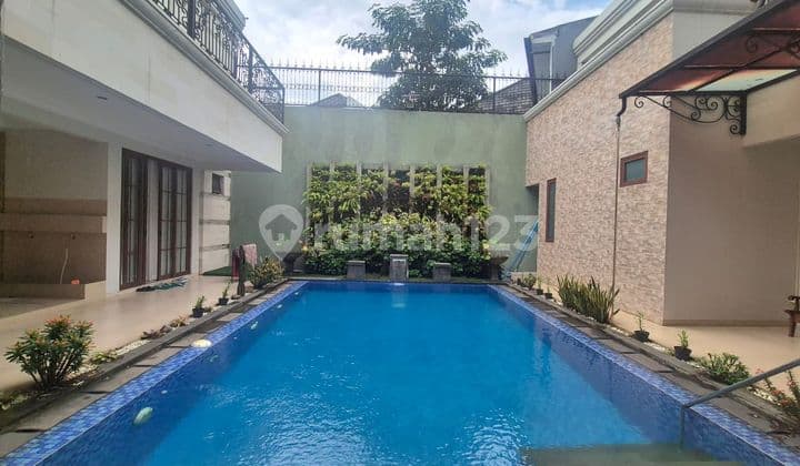 Rumah Mewah Eksklusif di Hoek Siap Huni | Lokasi Strategis Dekat Pintu Tol @Bintaro | Limited Unit!