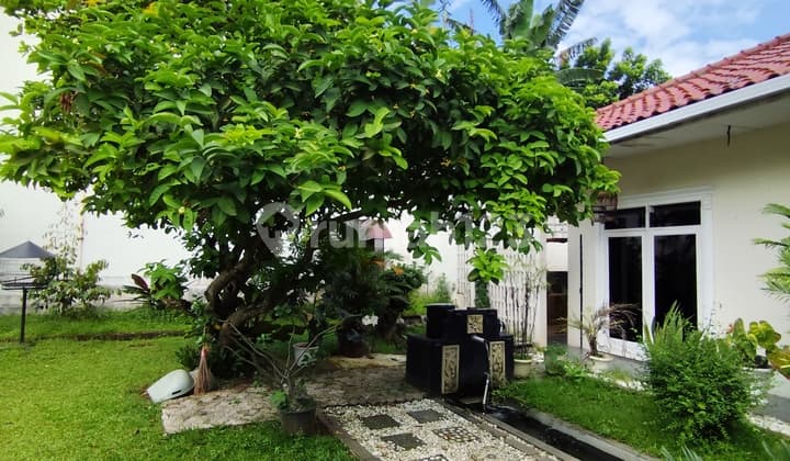 House for Sale in Pondok Labu, Cinere, Depok, Near Fatmawati MRT, Land Area of 590m², Strategic, South Jakarta