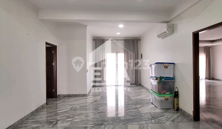 RUMAH DIJUAL STRATEGIS DI ARTERI PONDOK INDAH JAKARTA SELATAN