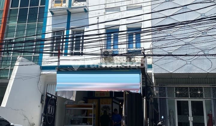 Ruko Siap Pakai Lokasi Strategis di Muara Karang, Kode 0031 Erw