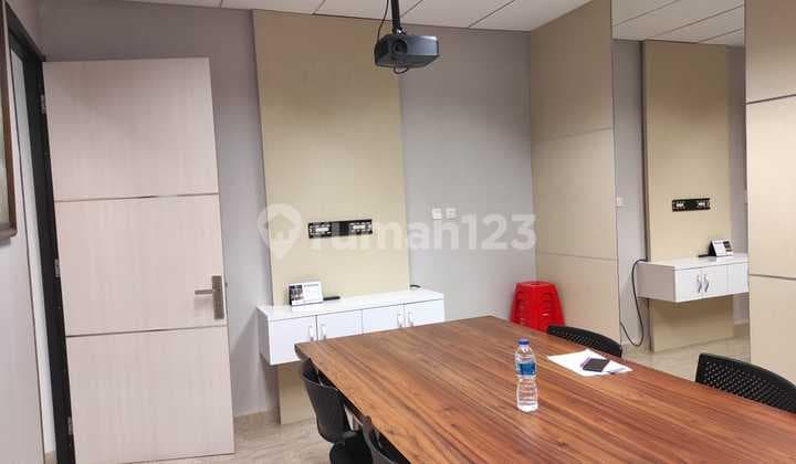 Ruang Kantor Siap Pakai di Tokopedia Tower, Kode 0020 Kimtat