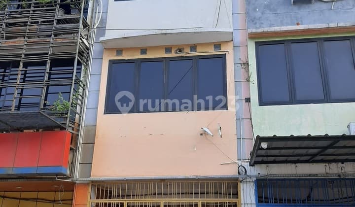 Ready-to-Use Strategic Shop House in Daan Mogot Baru, Code 0039 Jah