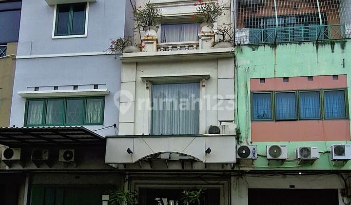 Ruko siap pakai lokasi strategis di Daan Mogot Baru, 0029 Gal