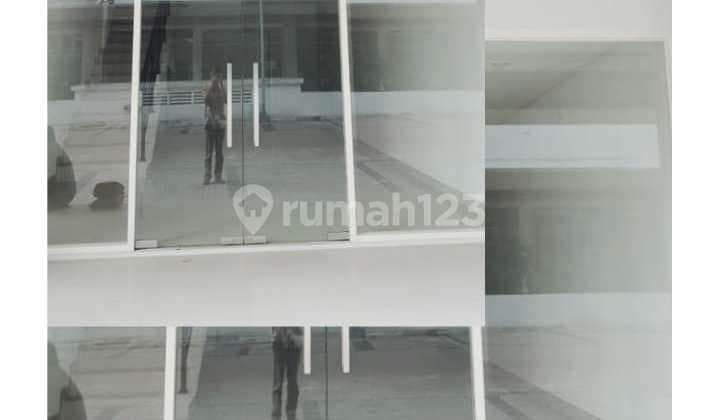 3-Story Shop House in Sta Niaga Sentul