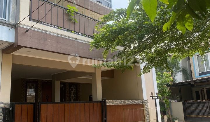 Rumah Dengan Kolam Renang Di Griya Bukit Jaya Cikeas Cibubur