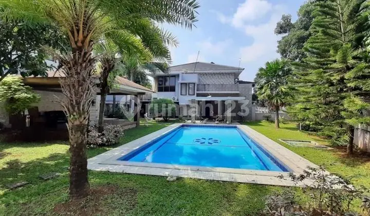 Jual Rumah Mewah Dengan Kolam Renang Sentul City.