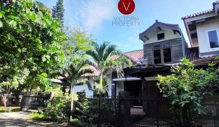 Rumah Asri 2 Lantai Hook Taman Luas, Raffles Hills Cibubur - SHM