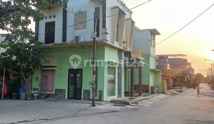 Ruko Di Area Padat Penduduk Cikarang Ex Klinik Utama