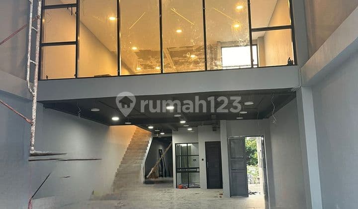 Ruko Mewah & Luas 3 Lantai, Jalan Raya Bogor, Jakarta Timur - SHM