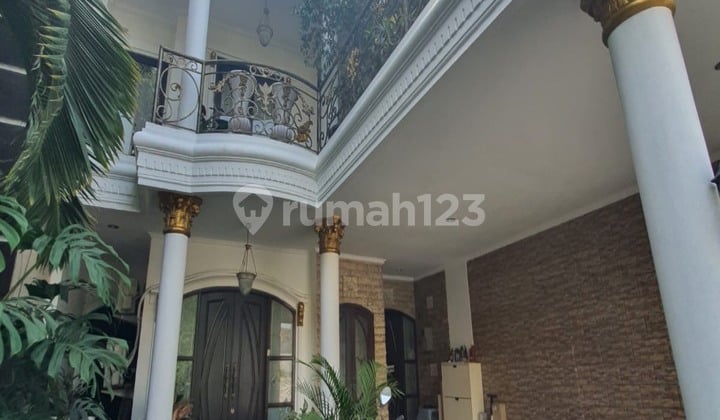Rumah Mewah Full-Furnished Cluster Fav Kota Wisata Cibubur - SHM Rumah Mewah Full-Furnished Cluster Fav Kota Wisata Cibubur - SHM