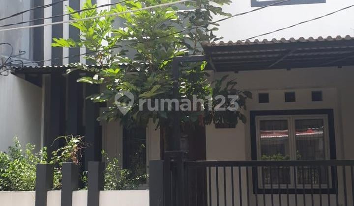 Rumah Bagus 2 Lantai & Strategis di Pondok Jaya Depok - SHM