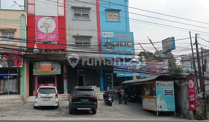 TURUN HARGA Pinggir Jalan Maharaja, Sawangan, 3 Lantai, Lokasi Ramai, Nego