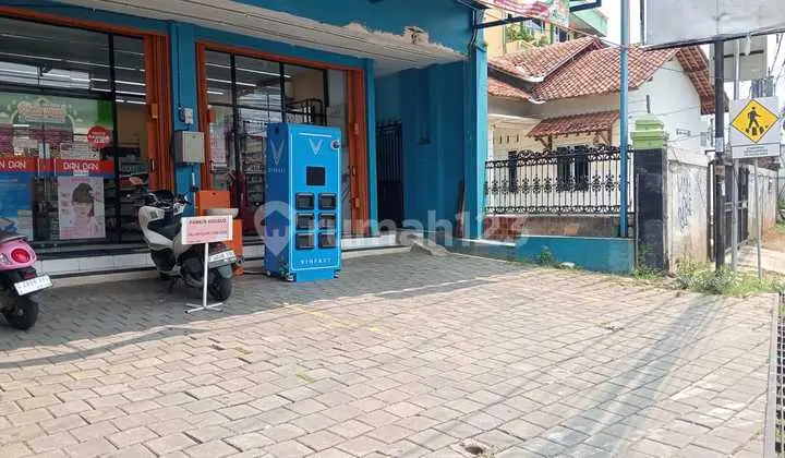Commercial Space on 2nd Floor, Main Roadside, Strategic, Near Toll, Negotiable