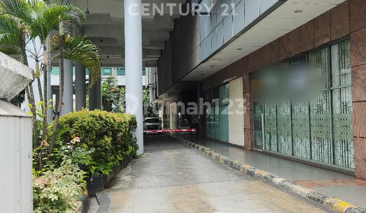 Shop House 4Lt Corner Suitable for Office/Bank etc One Step from Kemall@Kuningan South Jakarta