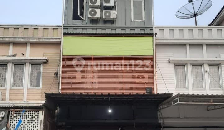 FOR SALE STRATEGICALLY LOCATED SHOPHOUSE BOARDING IN CITY RESORT *OO42-JOE