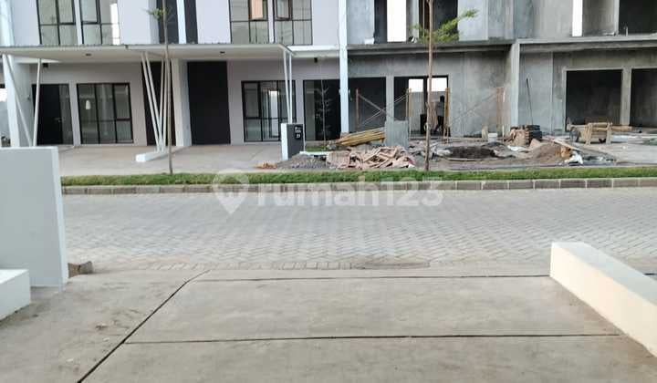 For Sale 2-Storey Luxury Villa Sidoarjo Location Free Fees Fees