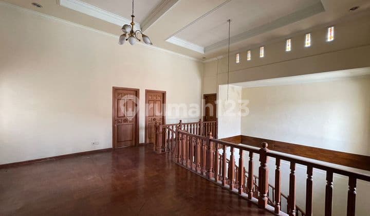 Dijual Rumah Dekat Dengan Pusat Perbelanjaan Di Rungkut Surabaya