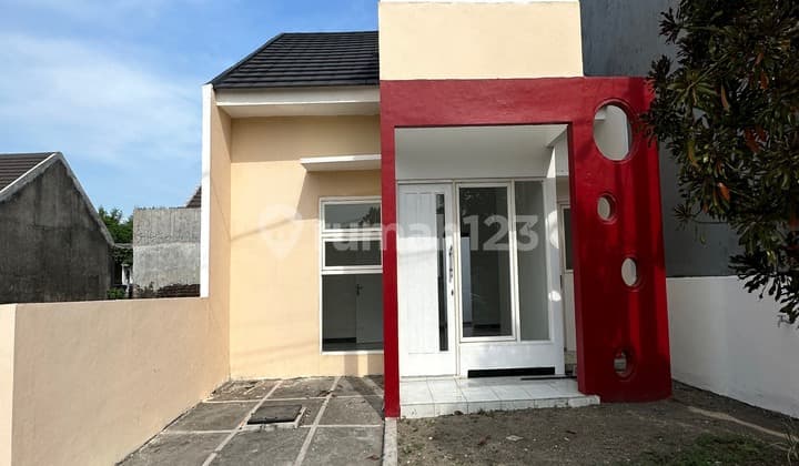 Rumah Baru Siap Huni Terbaru Fasilitas Lengkap Dekat Surabaya