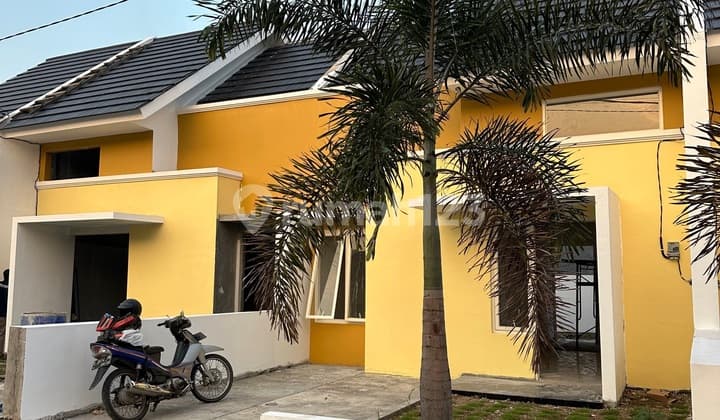 Ready-to-Occupy Type 38 House in Sidoarjo City, Single-Story House