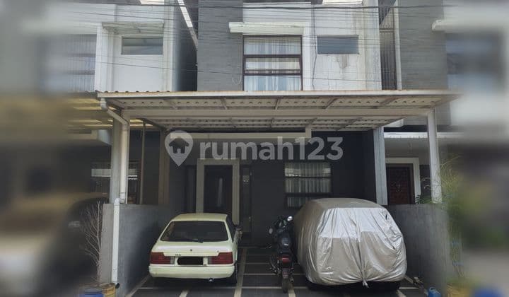 Rumah Townhouse Minimalis Di Komplek Jati Permai, Inhoftank