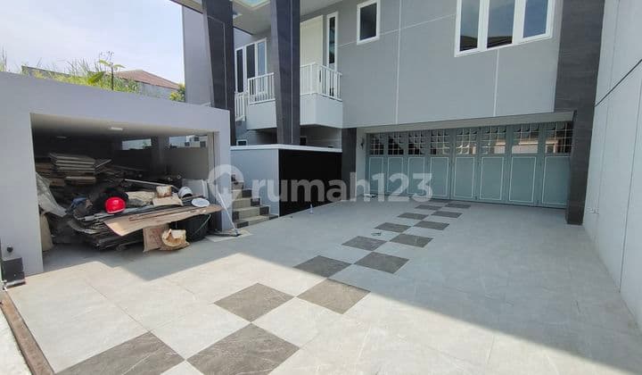 Rumah Lux Baru Di Perumahan Setra Duta