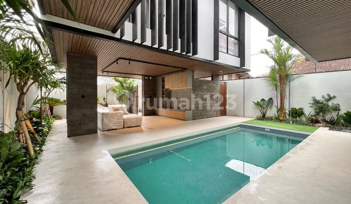 Brand New Luxury Tropical 3 Bedroom Villa In Berawa