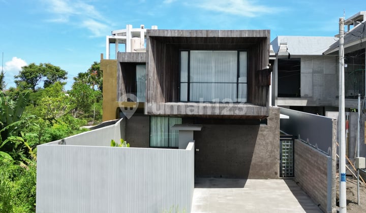Luxury Modern 3 Bedrooms Villa Near Beach At Cemagi
