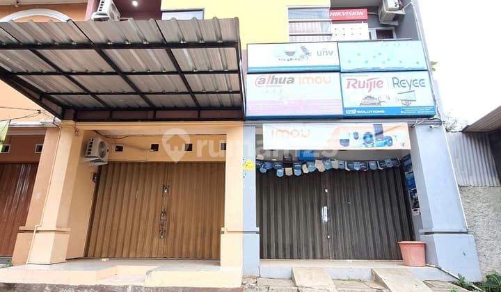 Affordable Shop House for Sale in Pamulang, South Tangerang. Strategic Location.