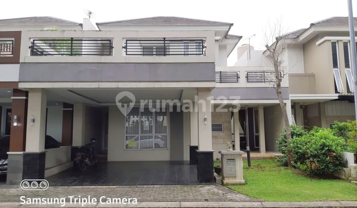 For Sale Fast Fully Furnished House in Premium Cluster De Park BSD.