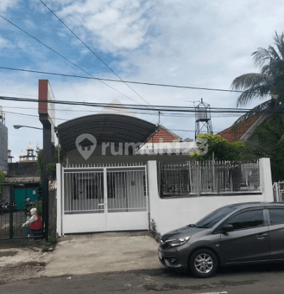 Disewakan Rumah dengan Lokasi Strategis di Pusat Kota Jl. Kartini