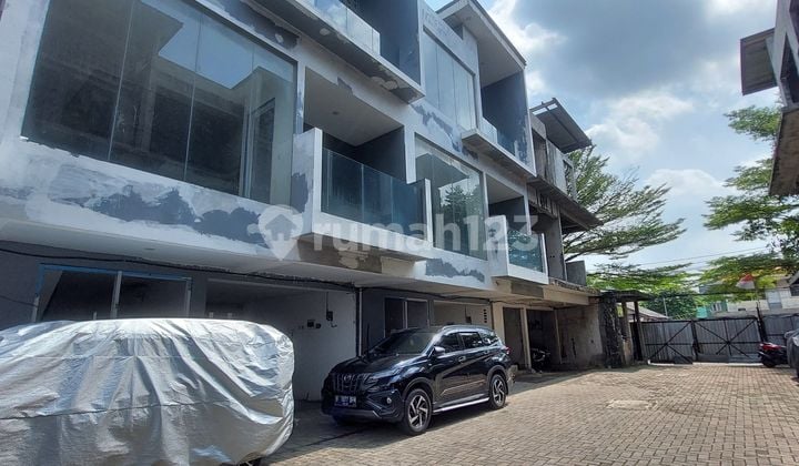 DIJUAL RUMAH BLOM JADI 8UNIT 3LANTAI MENTENG ATAS JAKARTA PUSAT