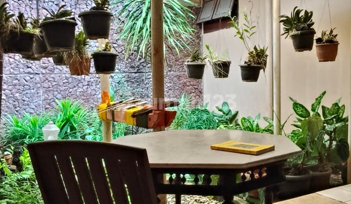 For Sale Land-Sized House Suitable for Business Rawamangun East Jakarta