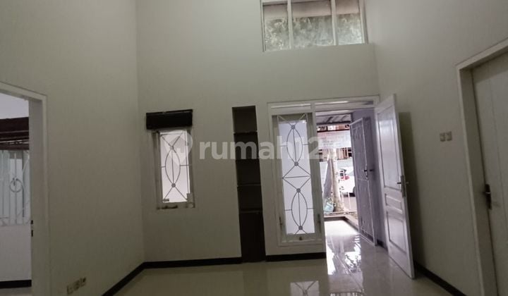 Langka! Jual Nego Rumah siap huni di Kota Baru Parahyangan