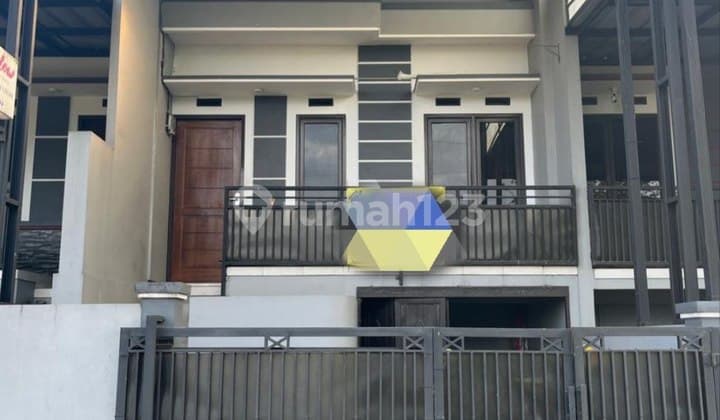 Jual Rumah Siap Huni di Lingkungan Nyaman Daerah Cipageran Anggaraja Dekat Alun Alun Cimahi