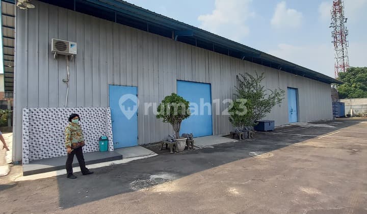 Tanah dengan Bangunan Gudang dan Kantor Murah