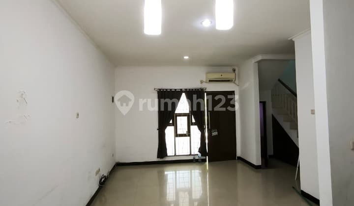 Disewa Rumah Minimalis di Metland Menteng Cluster Valeria (007)