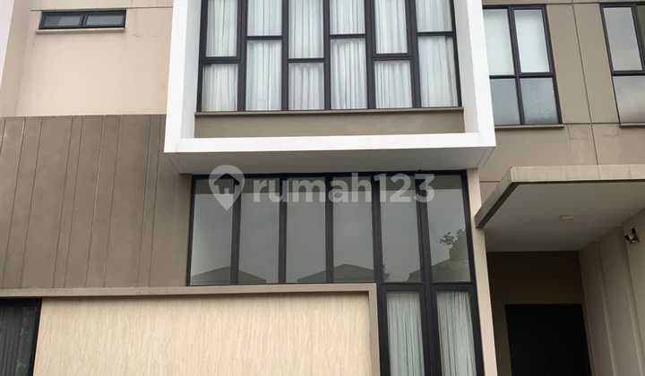 Disewakan Rumah Asya Jakarta Garden City (029)